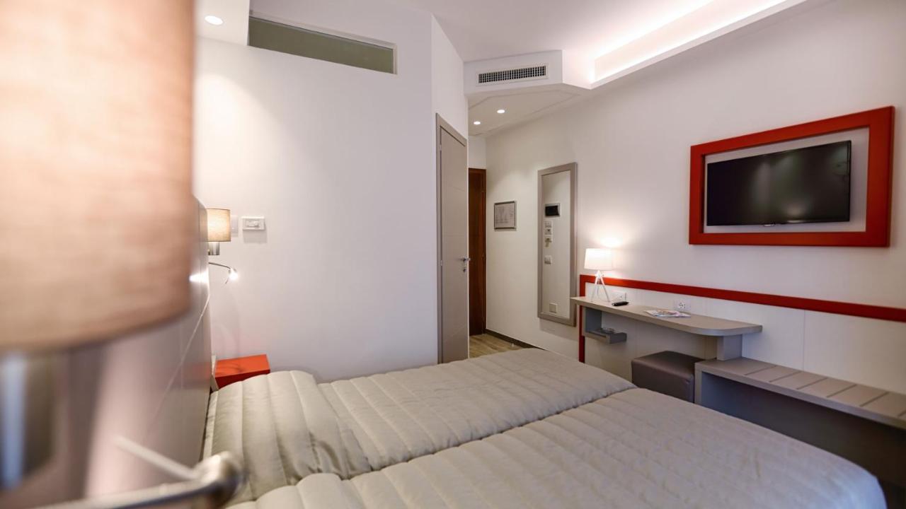 Hotel La Serena Bibione Bagian luar foto
