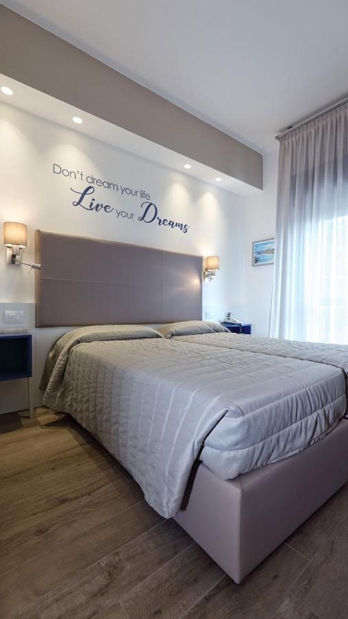 Hotel La Serena Bibione Bagian luar foto