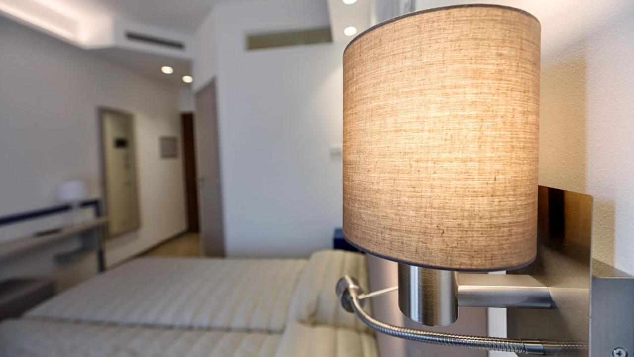 Hotel La Serena Bibione Bagian luar foto